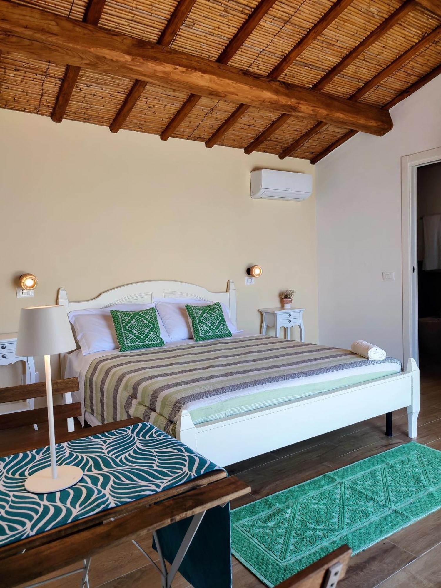 Stazzu Barecca B&B Cugnana Verde Eksteriør billede