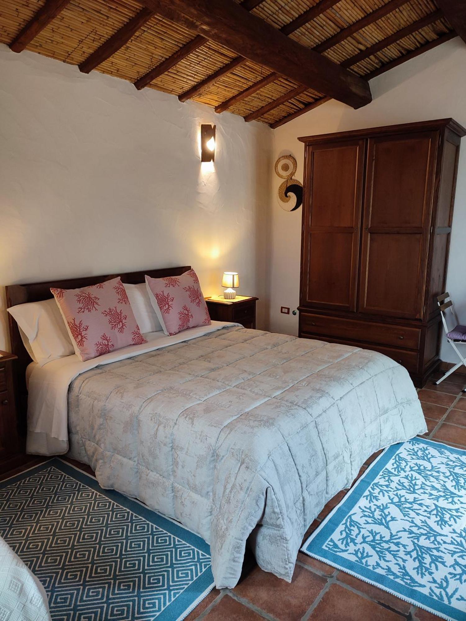 Stazzu Barecca B&B Cugnana Verde Eksteriør billede
